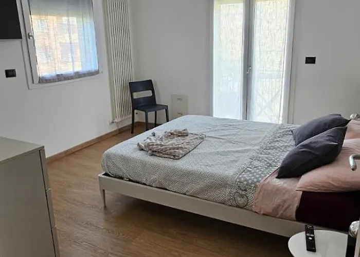 アパート A Casa Di Viola カザレッキオ・ディ・レーノ